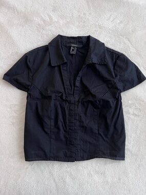 Black button up blouse Y2K ⭐︎★